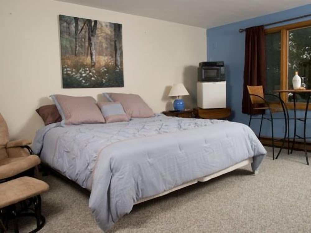 Valhalla Hillside Inn - photo 6