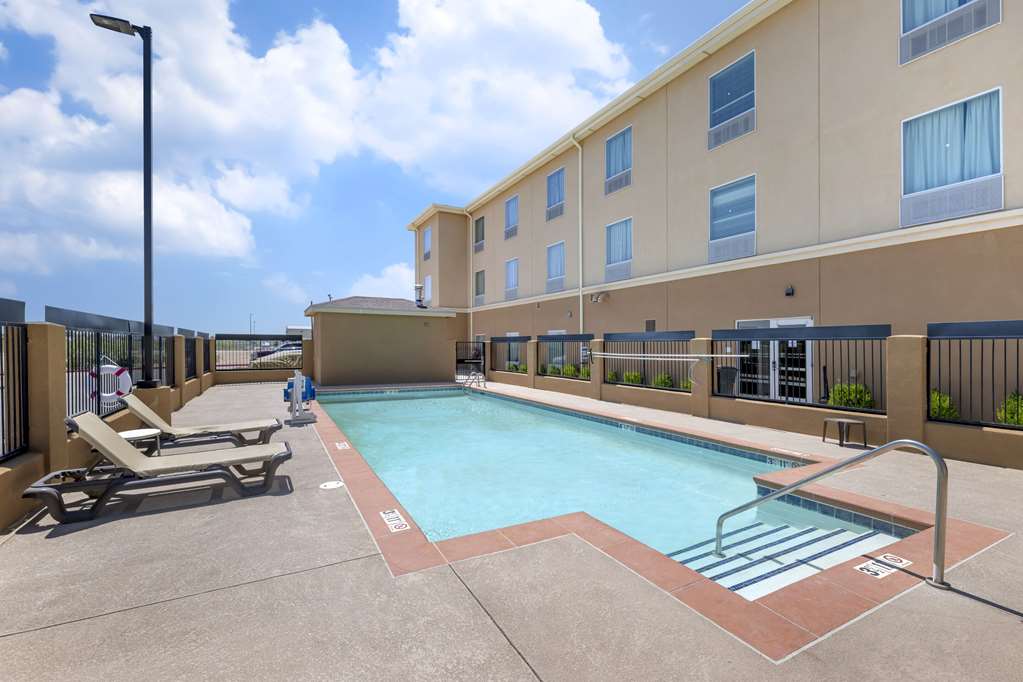 Quality Inn & Suites Carlsbad Caverns Area - photo 22