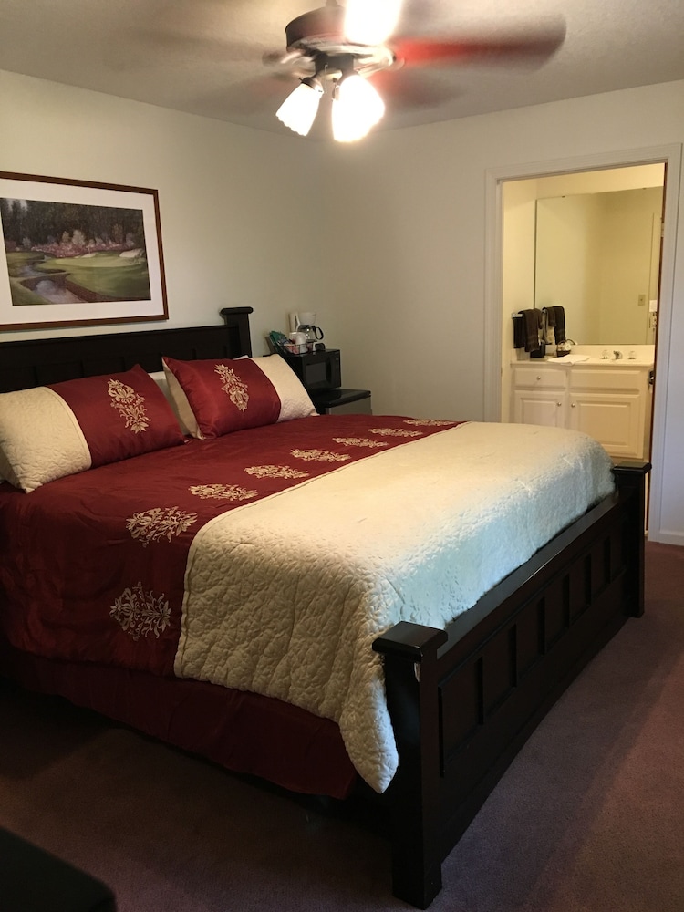 Glenwood Golf Course & Resort in Glenwood, United States