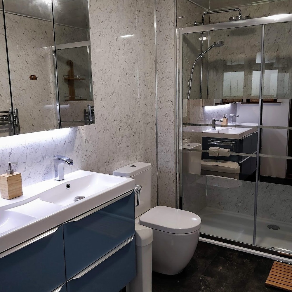 Meadow Vale Retreats in Nottingham, United Kingdom