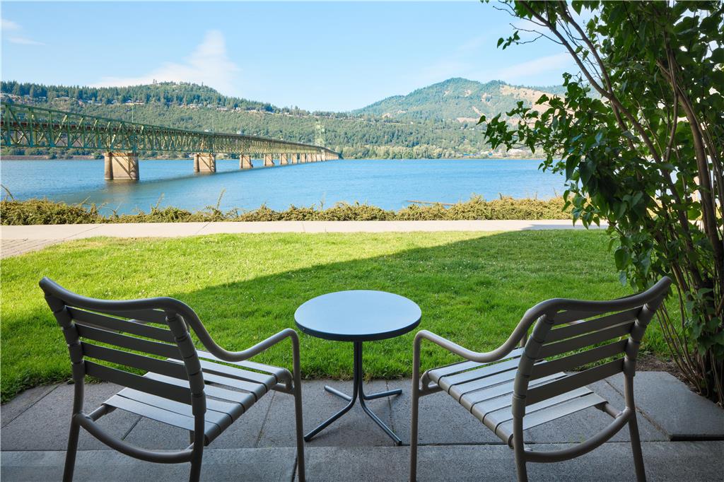 Best Western Plus Hood River Inn - photo 43