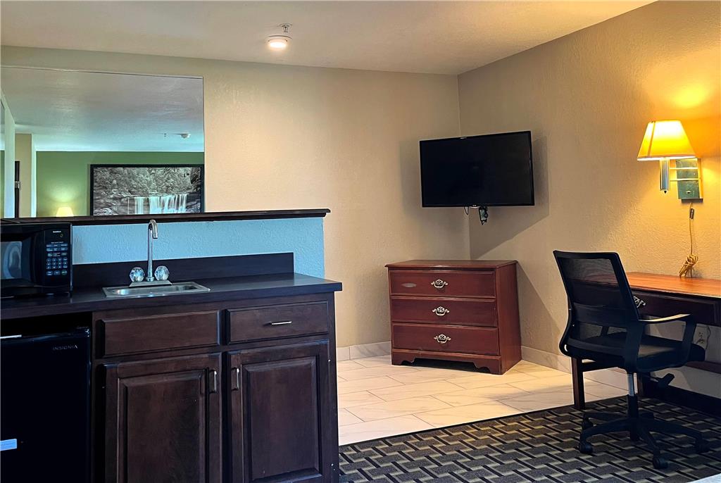 Super 8 by Wyndham Madison IN - photo 17