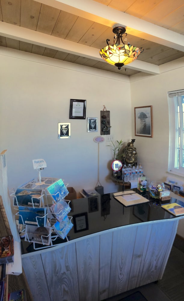 Sundown Inn - photo 2