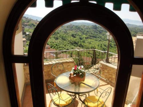 La Loggetta di Apricus — 4-Star Luxury Hotel in Olevano Romano, Italy
