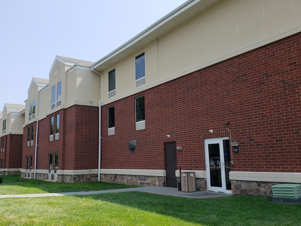 Hampton Inn & Suites Newtown - photo 154