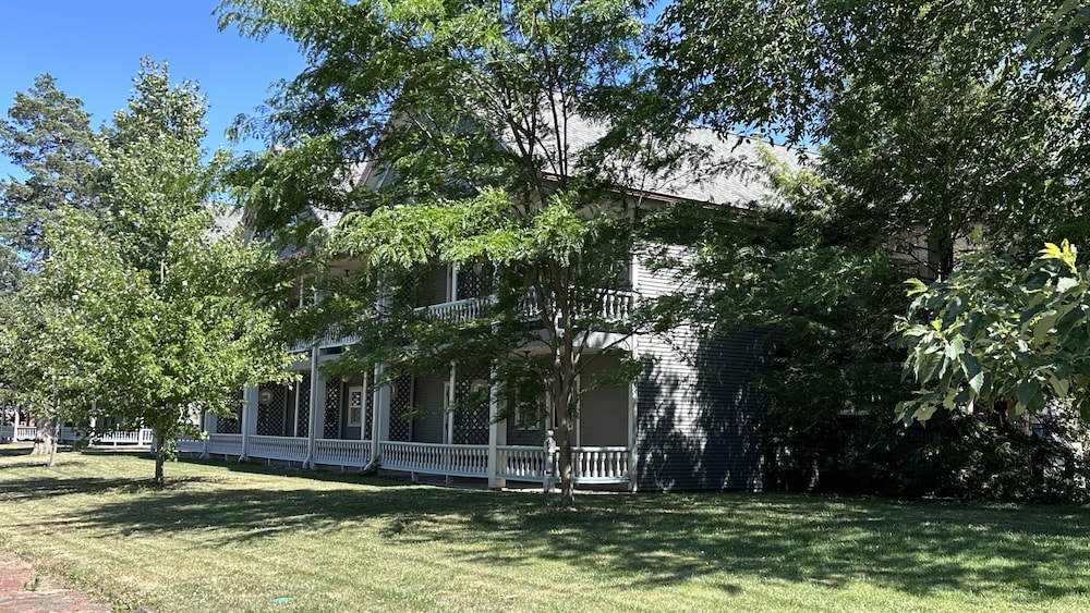 The Shelby Inn - photo 23