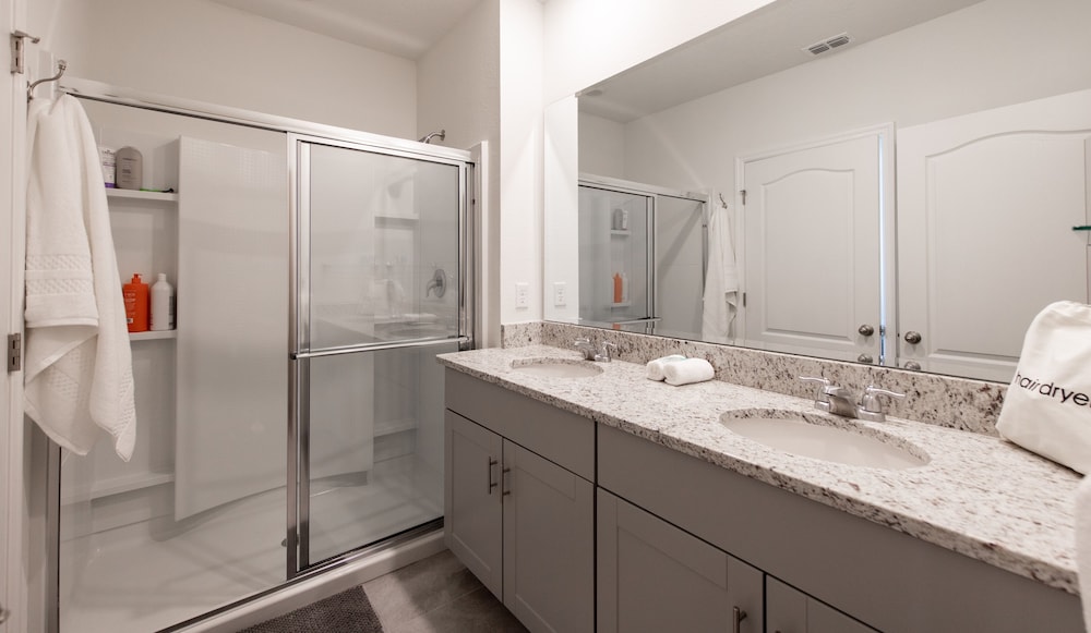 7547oml solterra Resort 6 Bedroom Home by RedAwning - photo 25