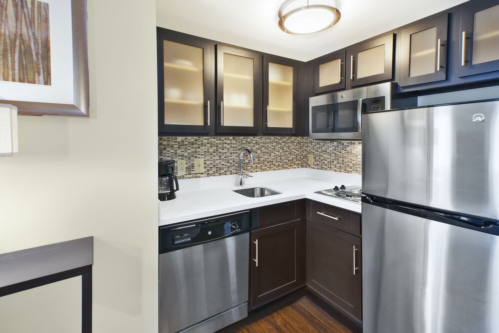 Staybridge Suites Cleveland Mayfield Heights Beachwood by IHG - photo 12