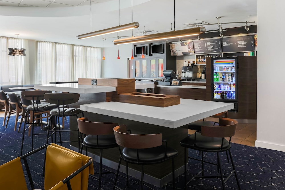 Courtyard by Marriott Austin Airport - photo 20