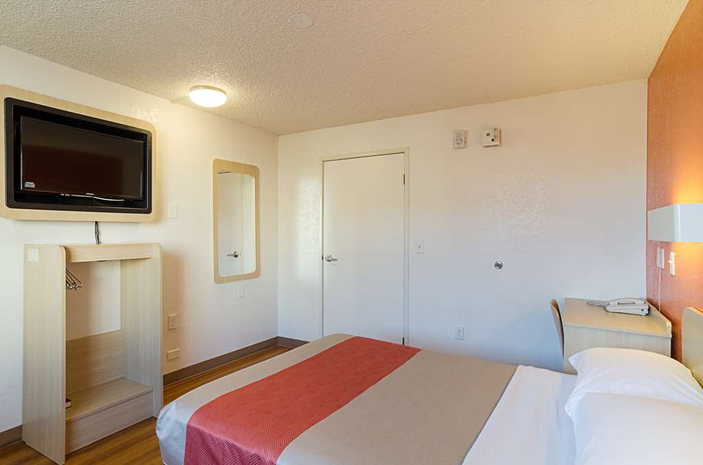 Motel 6 Denver CO Downtown - photo 22