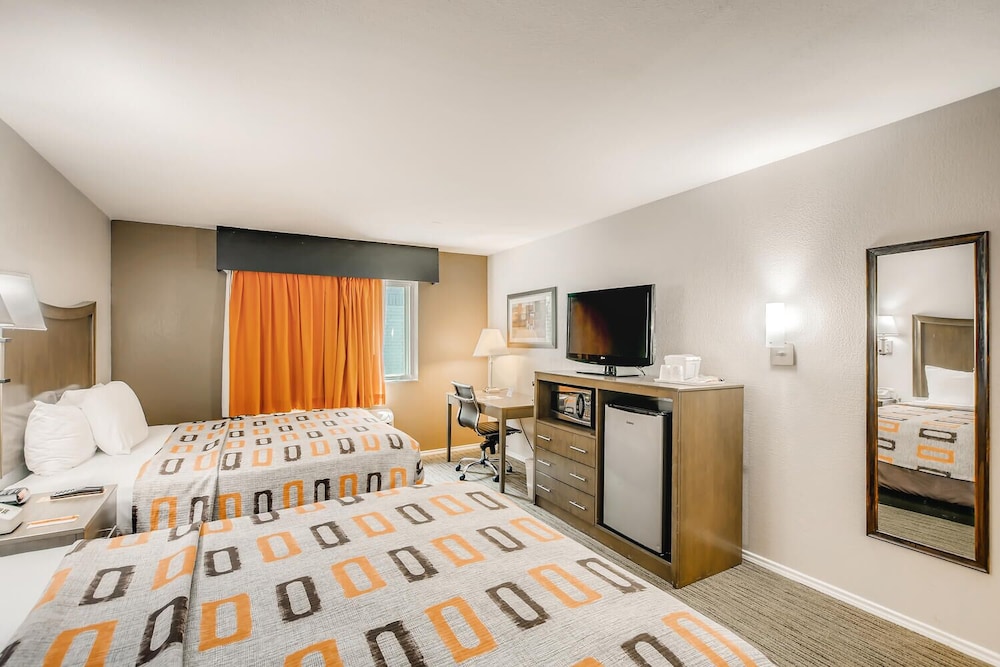 Orangewood Inn & Suites Midtown - photo 12