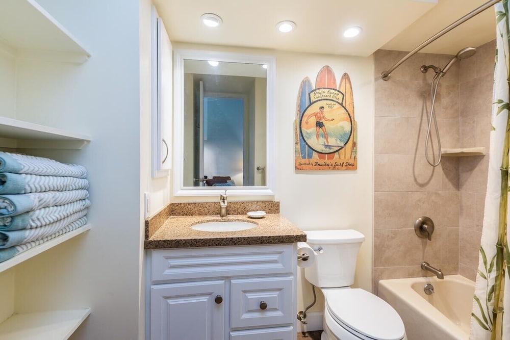 Newly Remodeled Cliffs Resort in Princeville condo - photo 22