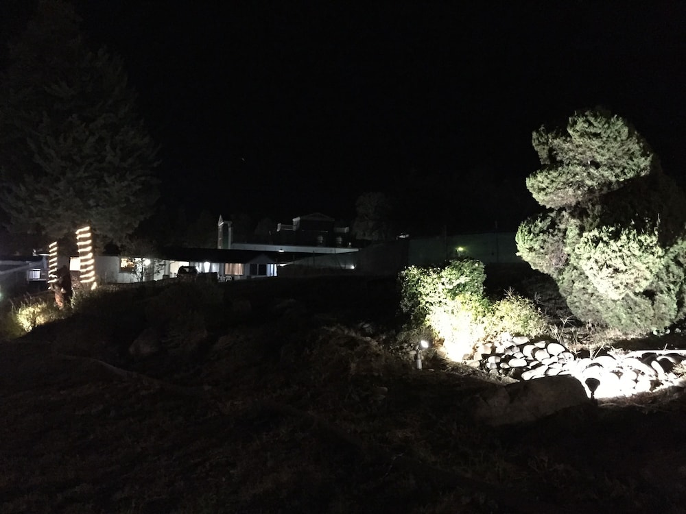 Oakhurst Lodge - photo 17
