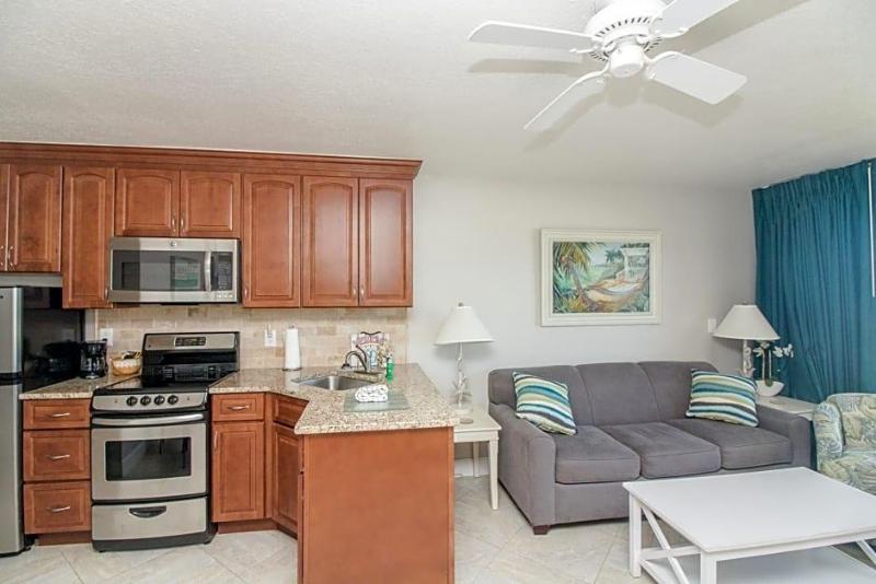 Beacher's Lodge Oceanfront Suites - photo 11