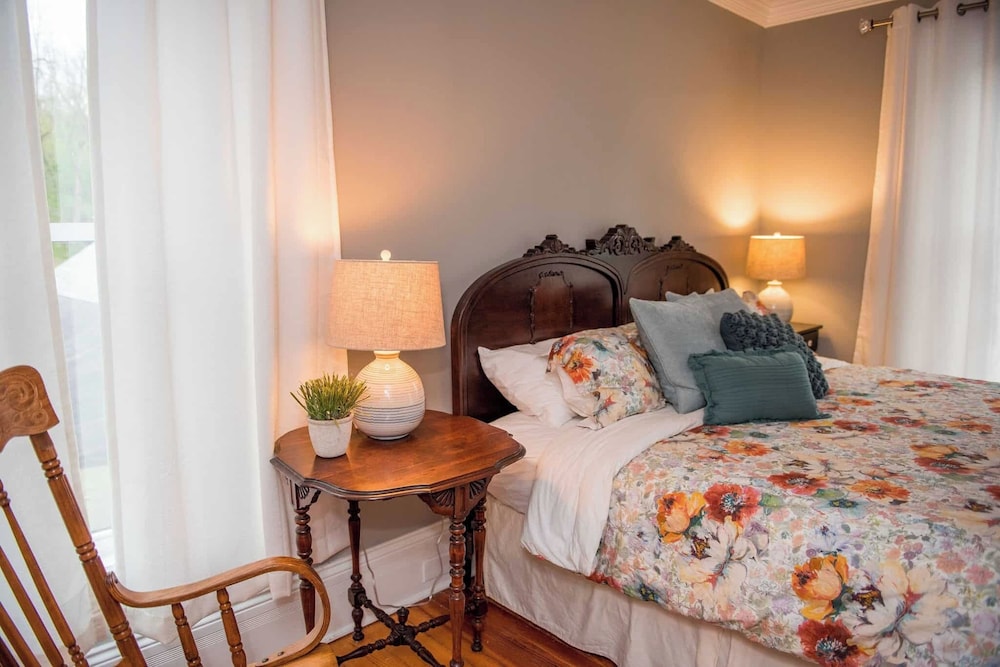 Springside Inn - photo 10
