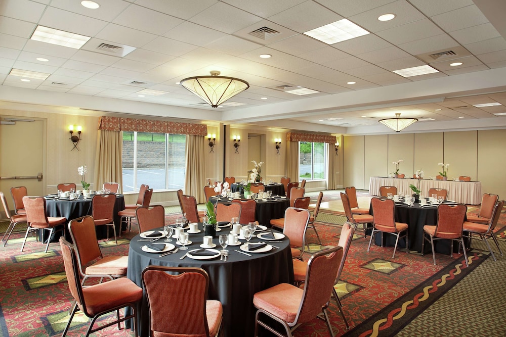 Hilton Garden Inn Harrisburg East - photo 28