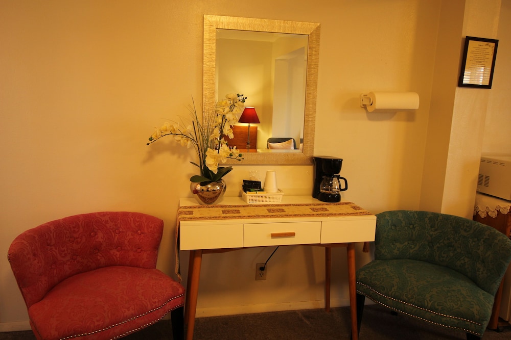 Mariner's Cove Inn - photo 51