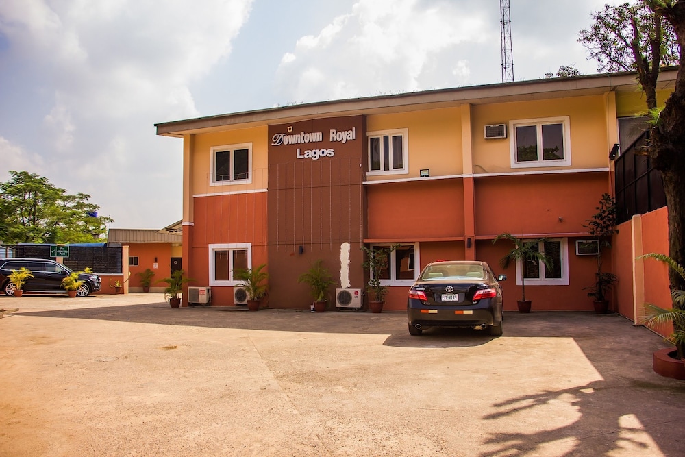 DownTown Royal Hotel - last minute hotel in Lagos