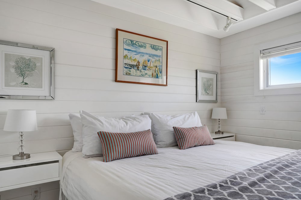 Driftwood Resort - photo 80
