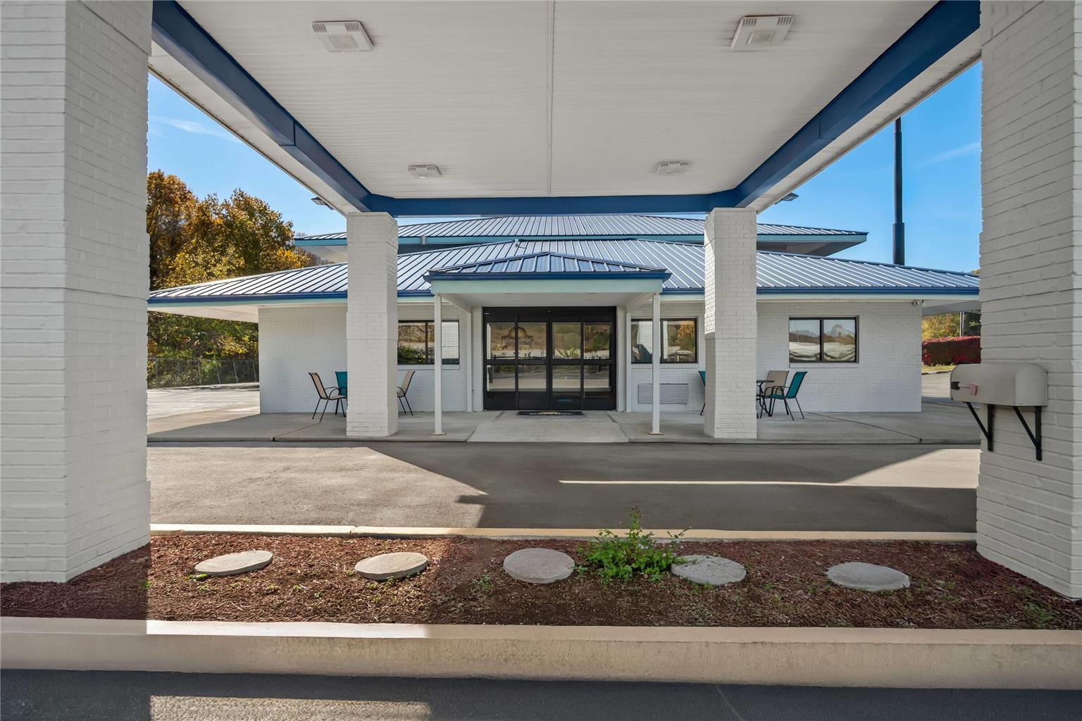 Days Inn by Wyndham Renfro Valley Mount Vernon - photo 3