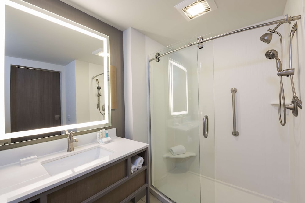 Hilton Garden Inn Grand Rapids East - photo 9