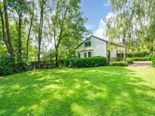 Holiday Home in Ulestraten with Forest — 4-Star Luxury Hotel in Ulestraten, Netherlands
