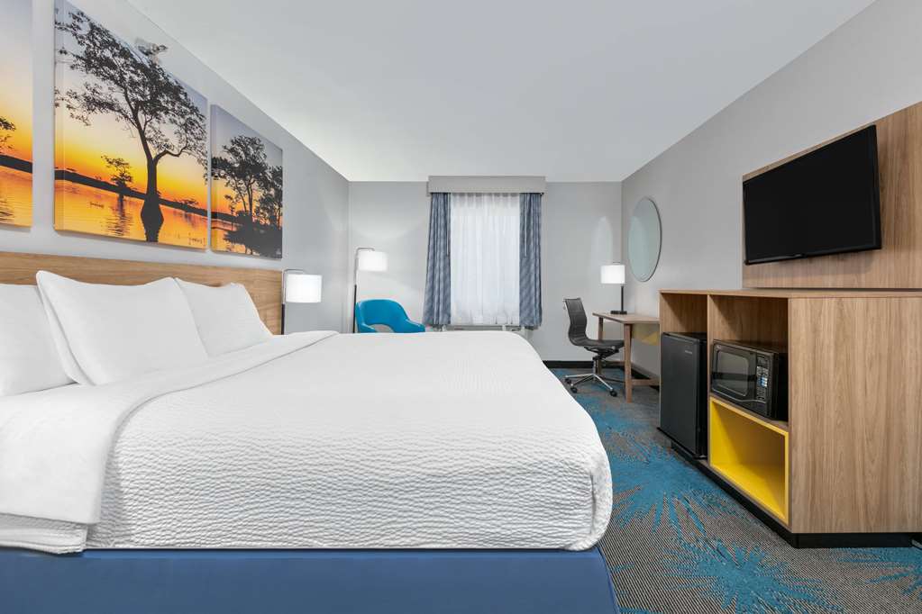 Days Inn & Suites by Wyndham Cabot - photo 4