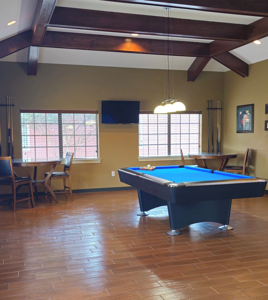 Dilley Motor Inn - photo 3