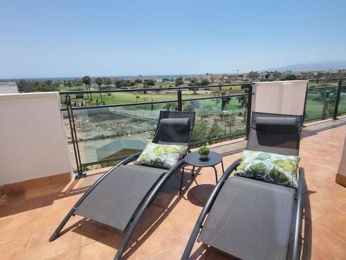 Toyo Alcazaba Suites Gran Terraza Y Vistas 2hab Piscina Y Garaje — hotel near Almería Airport