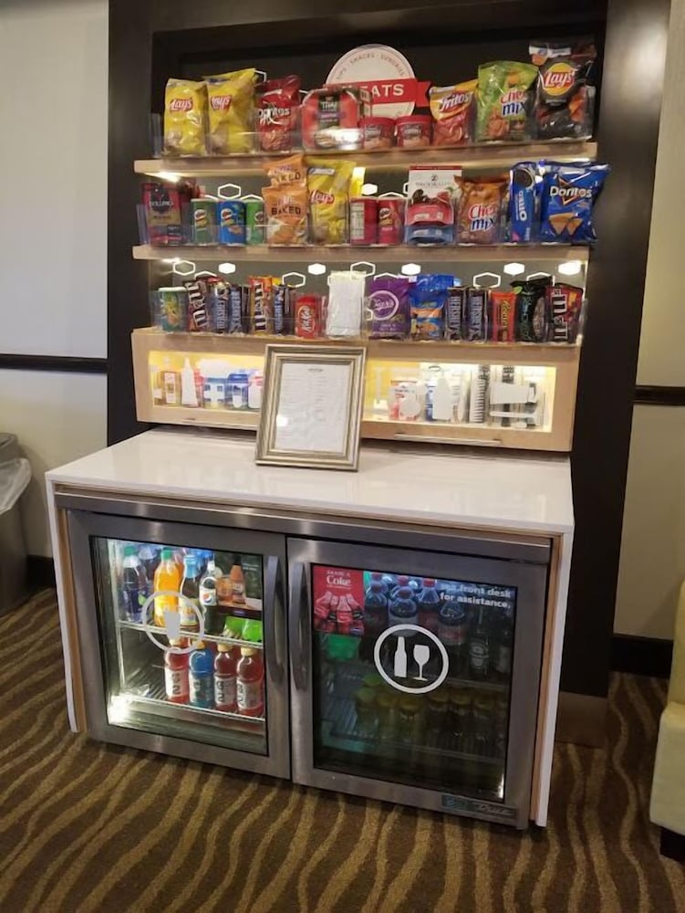 Hampton Inn Henderson - photo 31