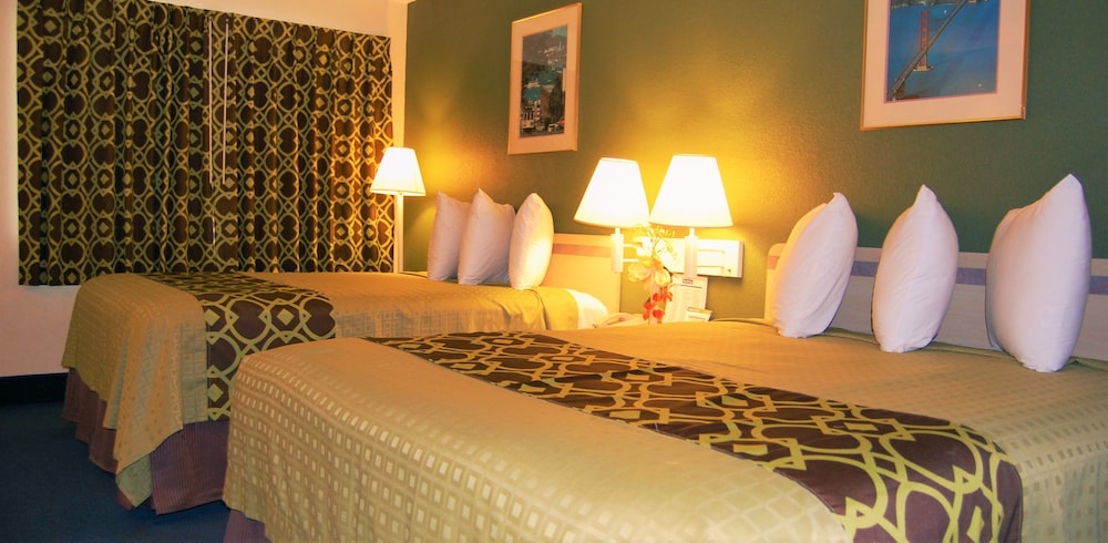 Travelodge by Wyndham Los Banos CA - photo 4