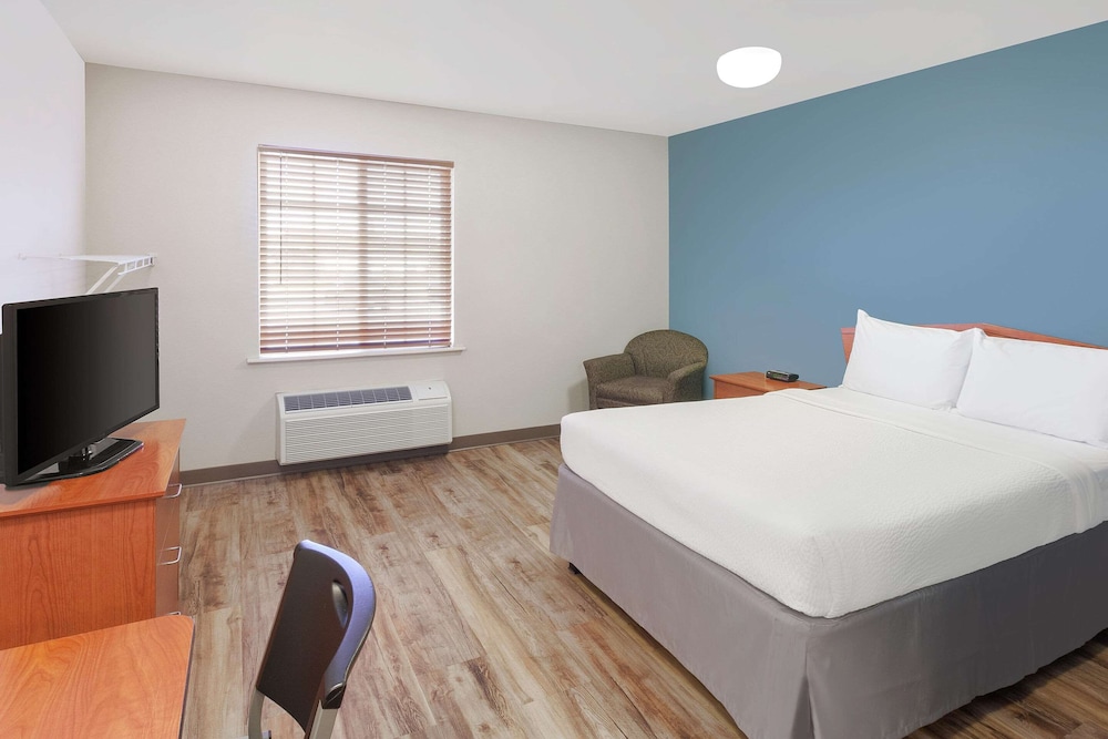 WoodSpring Suites Des Moines Pleasant Hill - photo 9