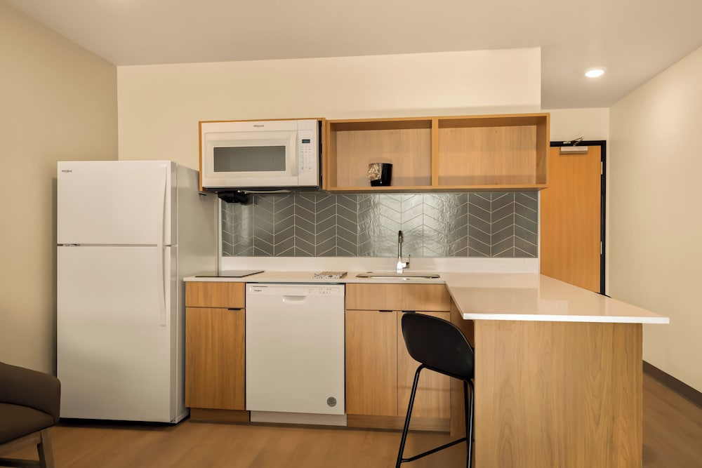 LivAway Suites Missoula - photo 20