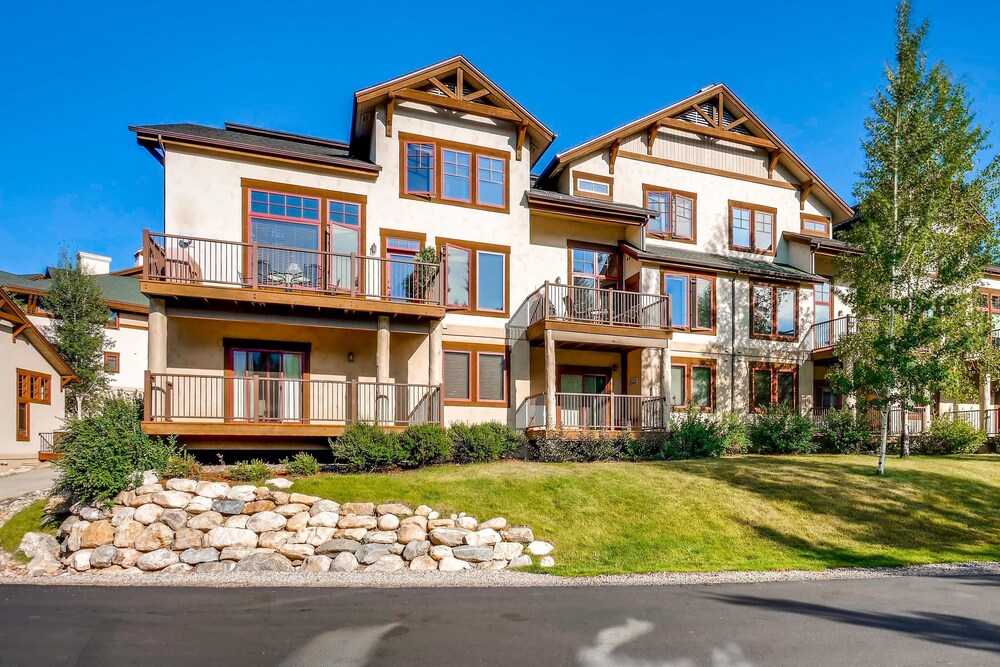 Eagleridge Townhomes 1421 in Steamboat Springs, United States