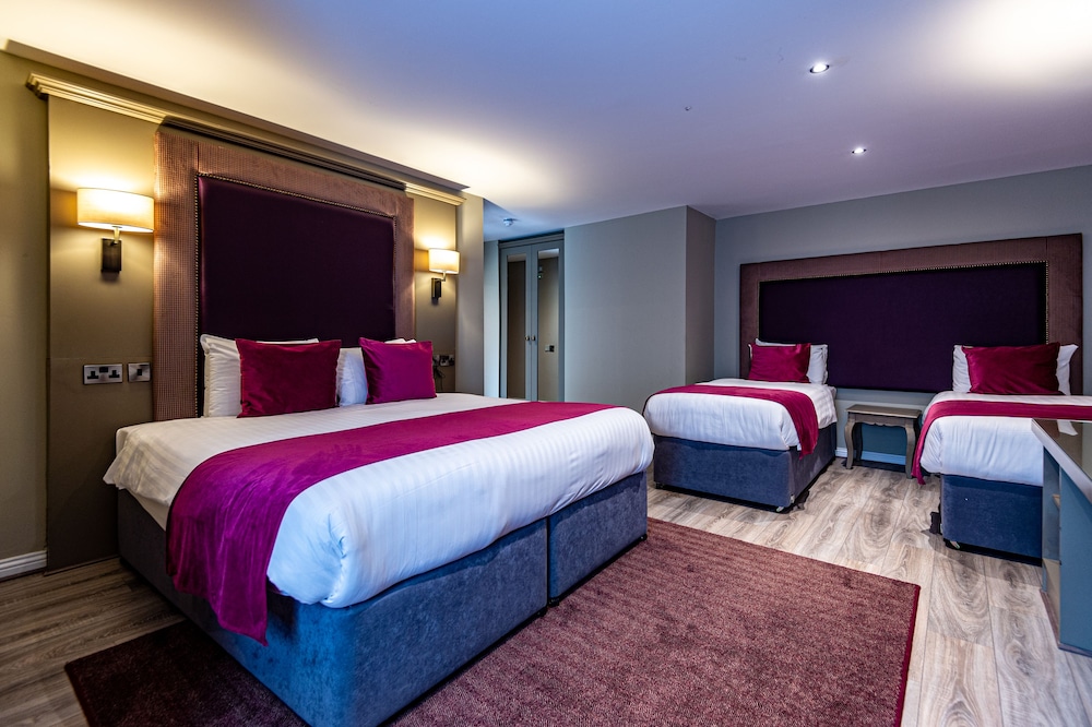 Fir Trees Hotel - carbon neutral hotel in Strabane