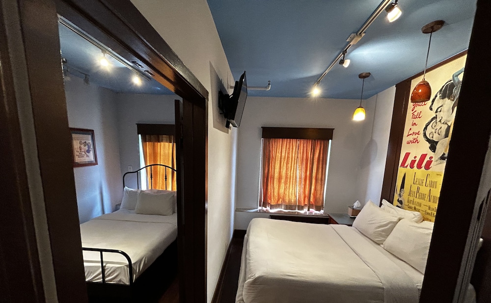 Chelsea Pines Inn - photo 73