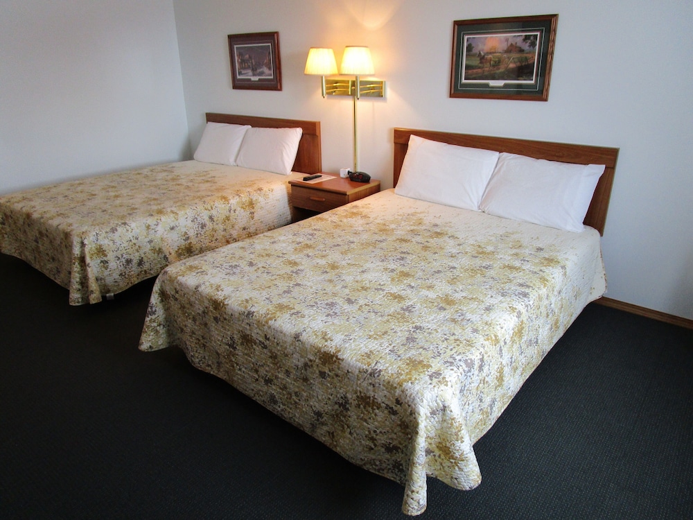 Dakota Country Inn & Suites - photo 11
