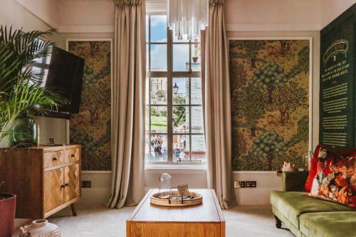 Luxury Castle View Apartment Windsor Town Centre — 4-Star Luxury Hotel in Windsor, United Kingdom
