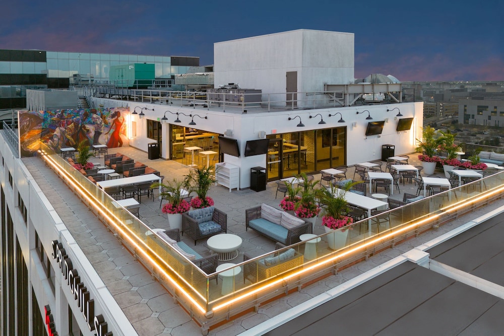 SpringHill Suites by Marriott New Orleans Downtown Canal Street - photo 42