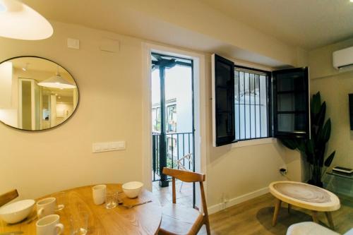 Attic with privace terrace by the Cathedral — 4-Star Luxury Hotel in Sevilla, Spain