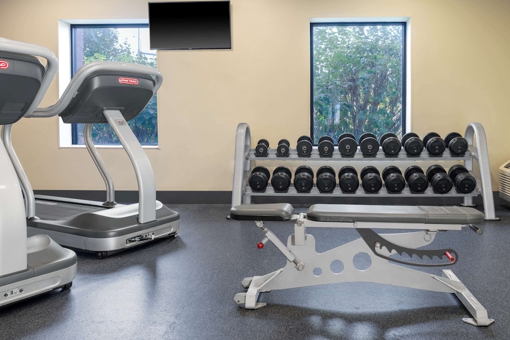 Hampton Inn & Suites Brookings - photo 29