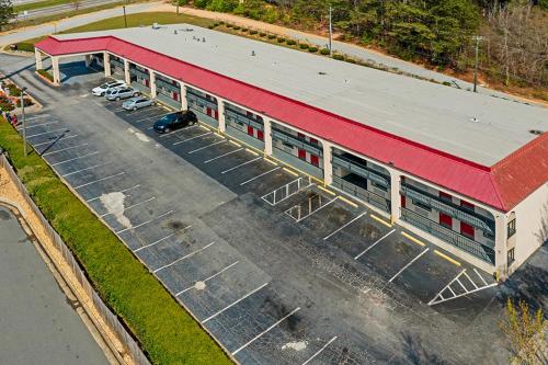 Regency Inn & Suites Macon - photo 5