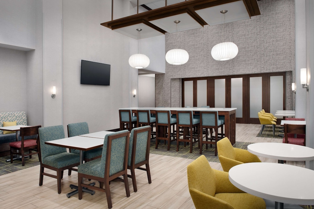 Hampton Inn & Suites Orangeburg - photo 31