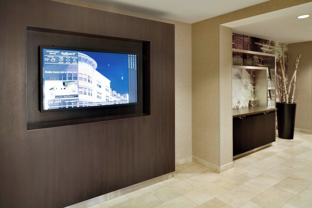 Courtyard by Marriott Dayton Beavercreek - photo 32