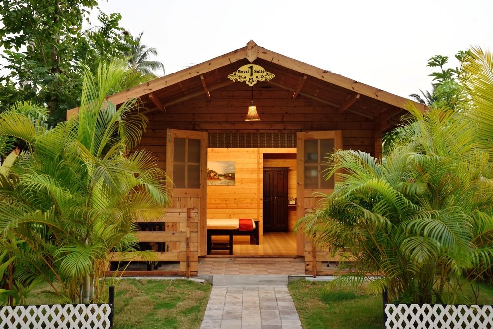 Majestic Beach Comforts - carbon neutral hotel in Varca