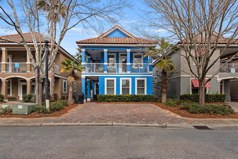 Emerald Destination - carbon neutral hotel in Destin