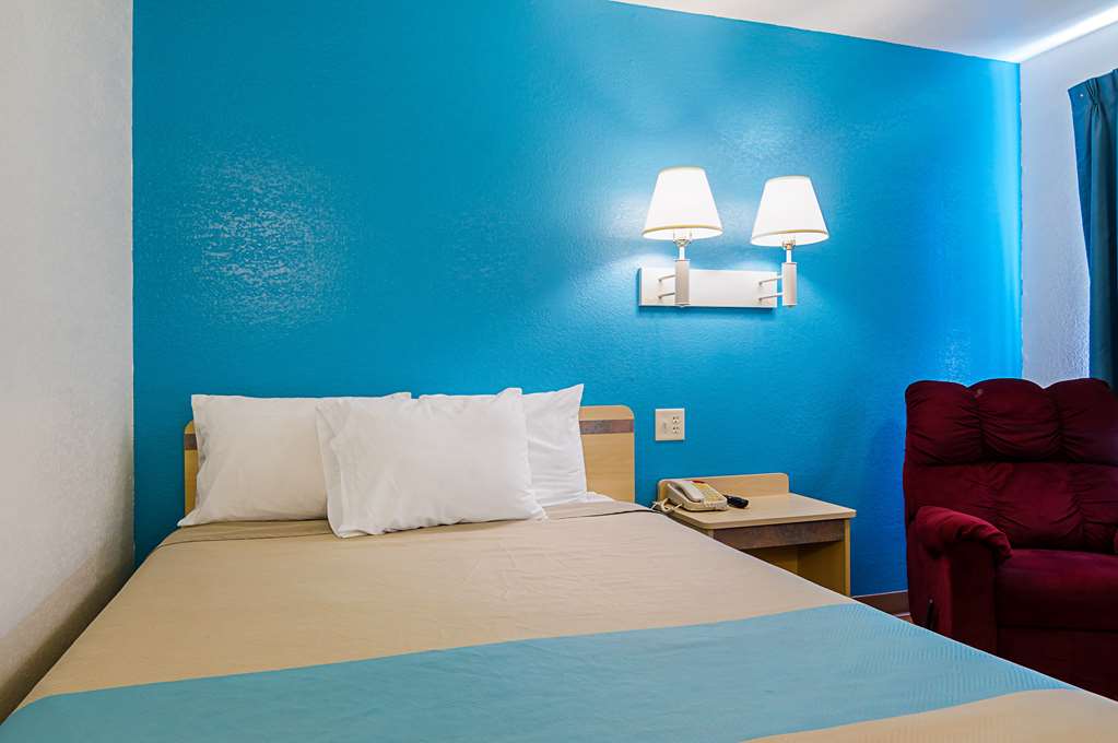 Motel 6 Mitchell SD - photo 14