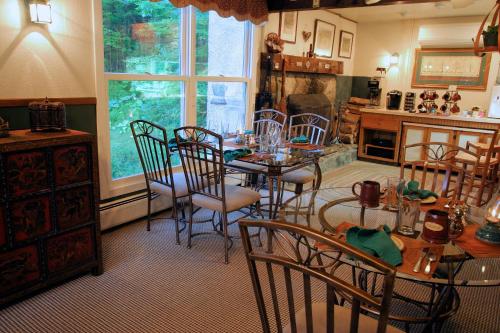 Weathertop Mountain Inn - photo 10