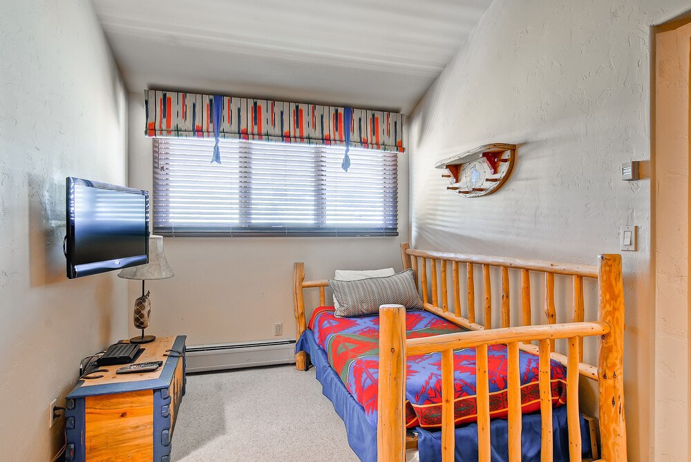 Highlands Slopeside by East West Hospitality - photo 22