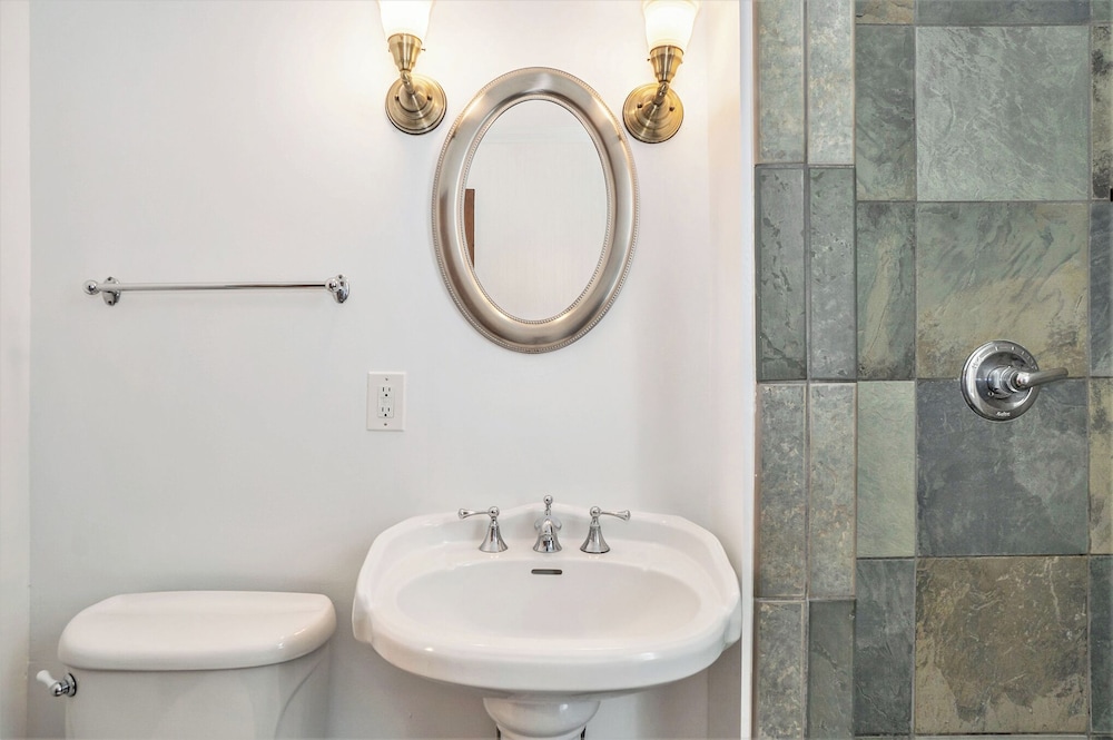 Serendipity Resort & Suites - photo 3